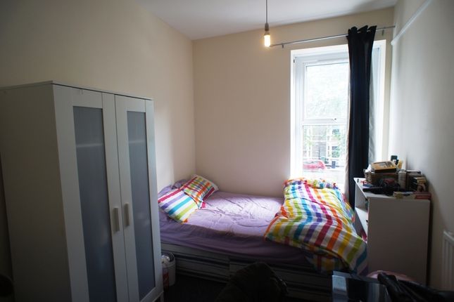 9, Ruthin Gardens, Cardiff photo 3