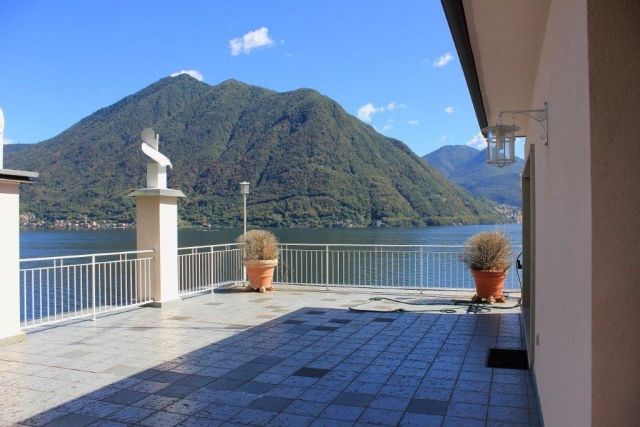 Villa for sale in Provincia Di Como, Lombardy, Italy