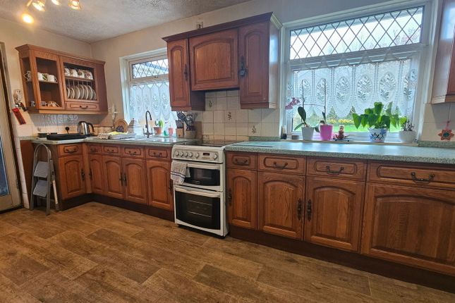 10, Doulton Road, St. Austell photo 3