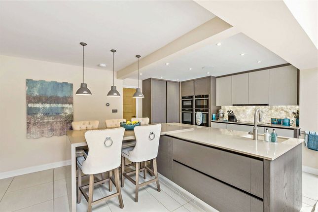 14, Walton Station Lane, West Yorkshire photo 4