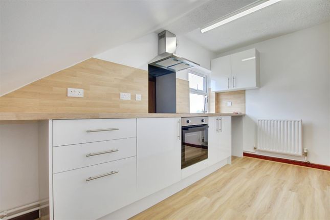 Flat 10, Brent Court, Boxworth End, Swavesey photo 4