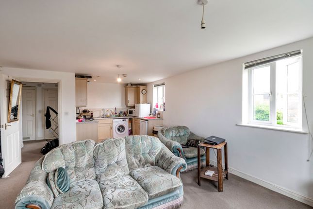 70 Waterfields, Retford photo 4