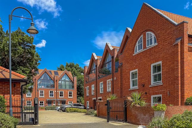 5Oaktreegardens-12.Jpg