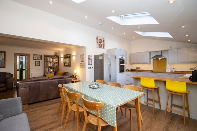 25, Beech Road, Alresford photo 2