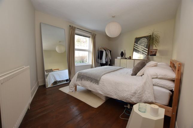 Cottage to rent in Stonefield Road, Hastings