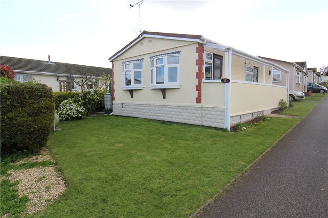 Thumbnail Mobile/park home for sale in Almond Avenue, Tower Park, Hullbridge, Hockley