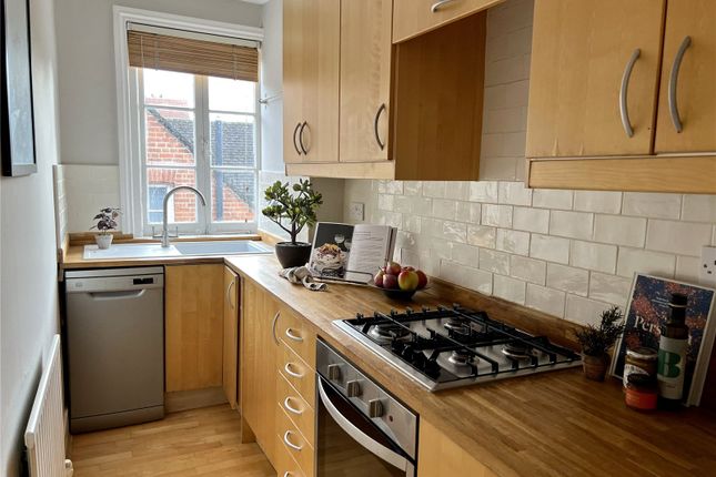 Flat for sale in Queen Annes Grove, London