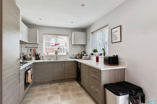 19, Song Thrush Drive, Ashford photo 4