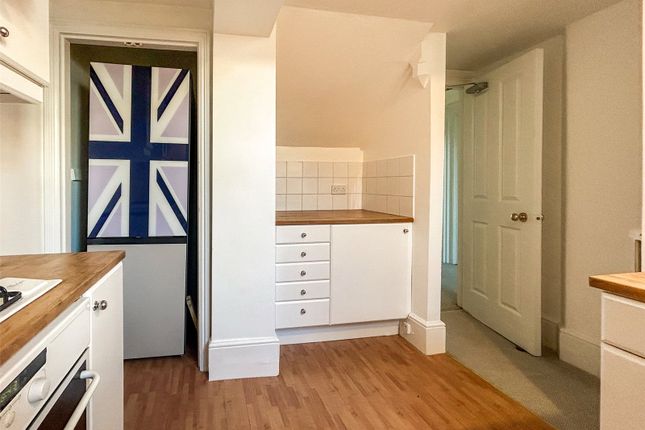 Flat 2, Westering, Bishops Down Road, Tunbridge Wells photo 5