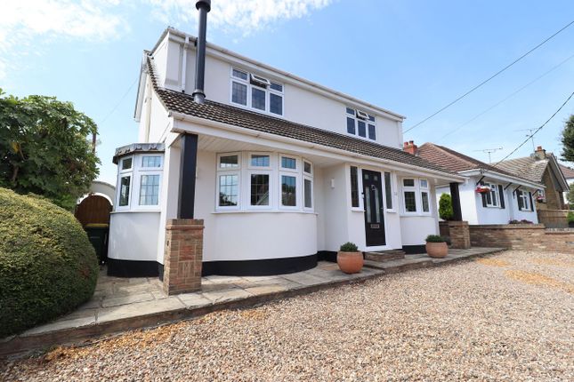 23, Weir Gardens, Rayleigh photo 4