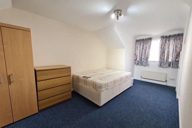 17, Alwyn Gardens, Hendon photo 4