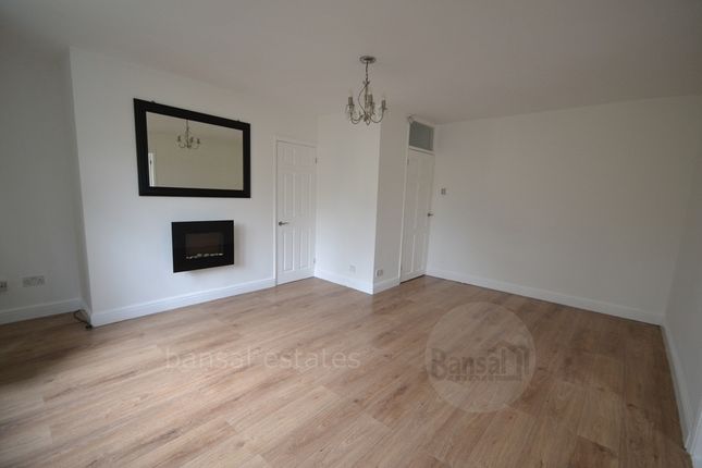 85, Rosemary Close, Coventry photo 4