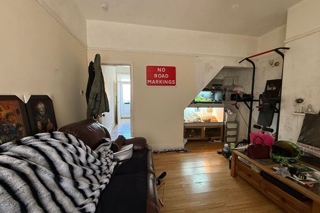 126 Castle Street, Grimsby photo 3
