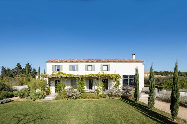 Property for sale in Maussane-Les-Alpilles, Bouches-Du-Rhone, Provence-Alpes-Côte d`Azur, France