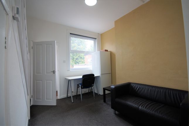 71, Caludon Road, Coventry photo 2