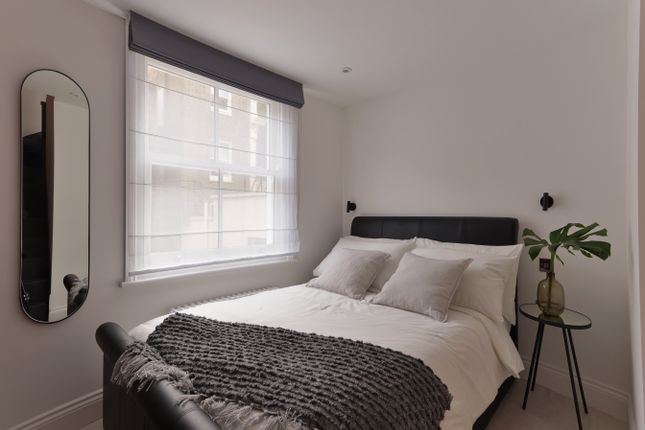 Thumbnail Flat to rent in 71 Linden Gardens, Notting Hill, London