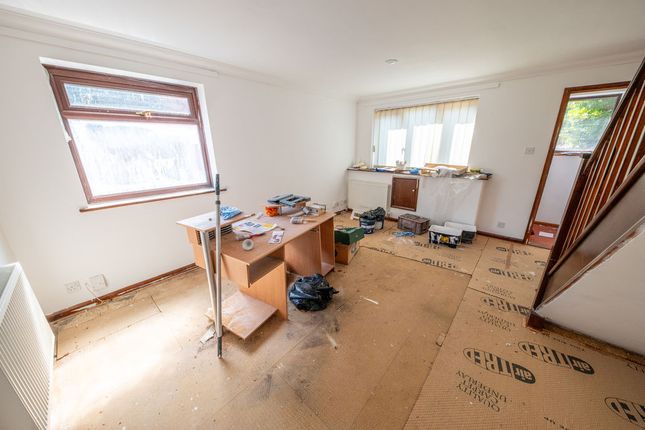 6, Laurus Close, Waterlooville photo 4