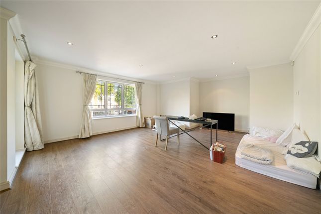 4, St Georges Court, Weybridge photo 5