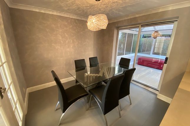 72 Coleridge Crescent, Killay photo 2
