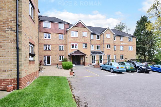 Flat for sale in Saddlers Court, Epsom