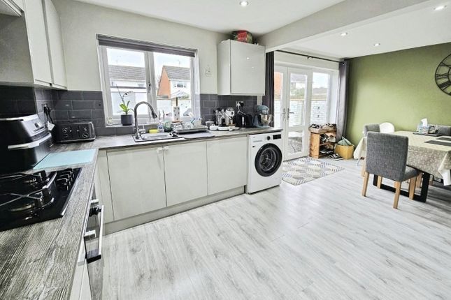 14, Willow Close, South Gloucestershire photo 4