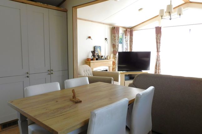 39 Foremans Bridge Caravan Park, Sutton St James photo 4