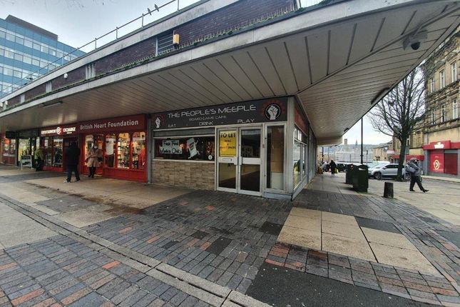 Retail premises to let in New Street, Huddersfield