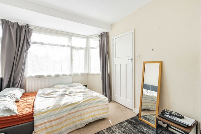 25, Southcote Avenue, Feltham photo 4