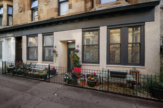 11 Whitevale Street, Glasgow photo 2
