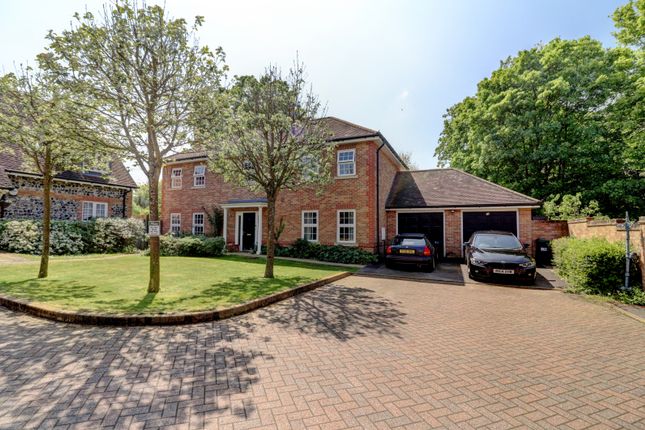 Thumbnail Detached house for sale in Copperfields, High Wycombe