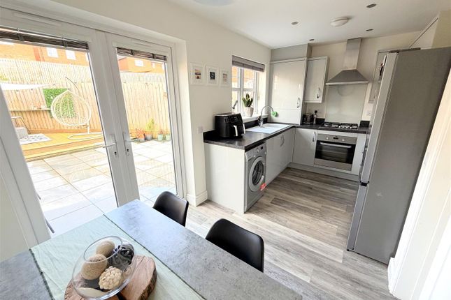 8, Lough Wood Crescent, Carlisle photo 2