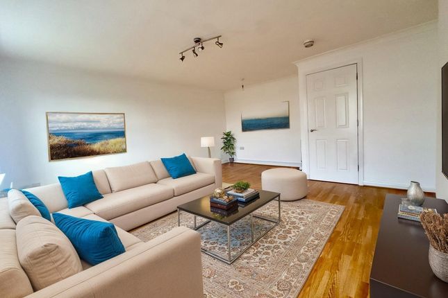 12, Flavius Close, Newport photo 2