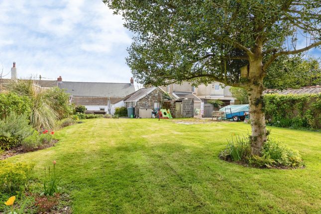 16, Alstred Street, Carmarthenshire photo 3