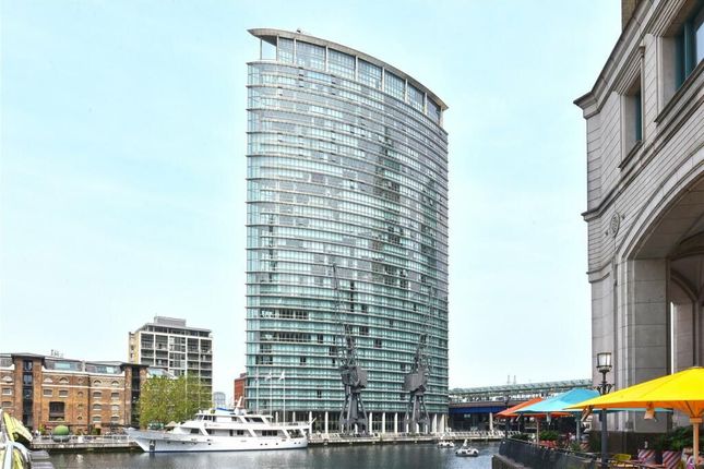 Flat for sale in West India Quay, Hertsmere Road, London