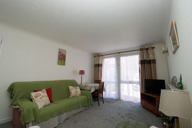 11, West Avenue, Filey photo 4