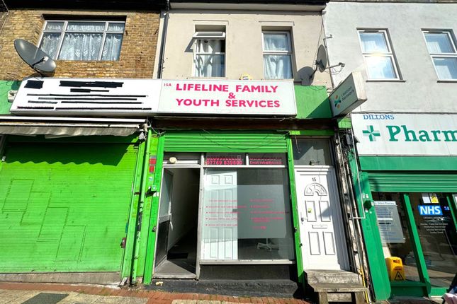 Retail premises to let in Church Road, London