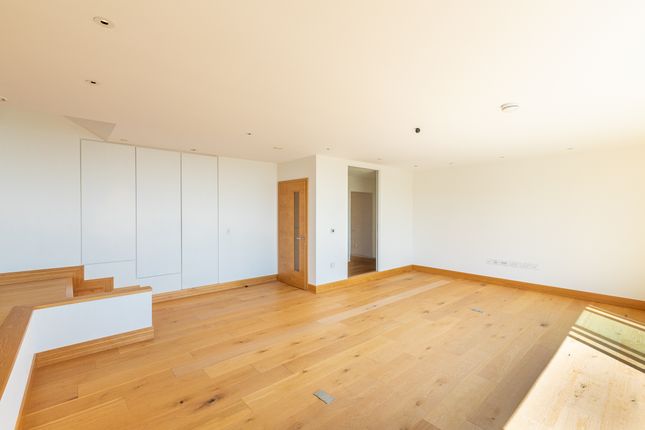 Flat for sale in Mont Havelet Court, St. Peter Port, Guernsey