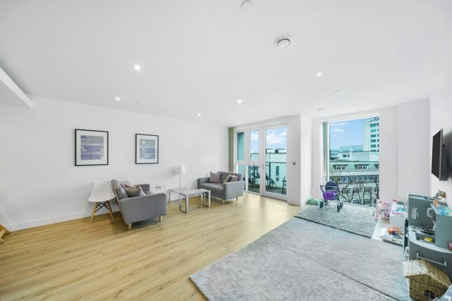 Thumbnail Flat for sale in Lancaster House, Beadon Road, London