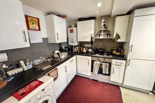 Hainault Road, Leytonstone photo 4