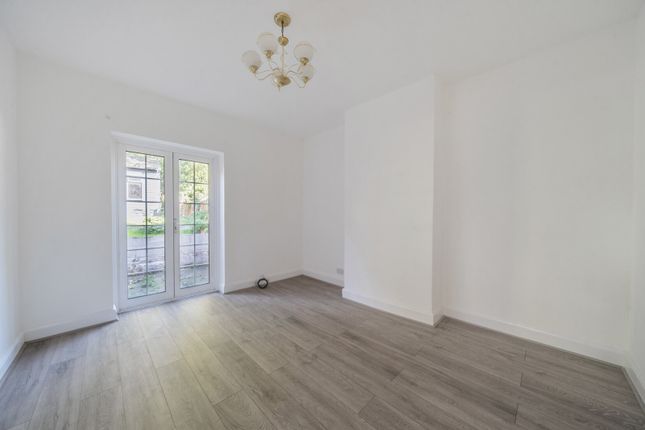 187, London Road, Buckinghamshire photo 4