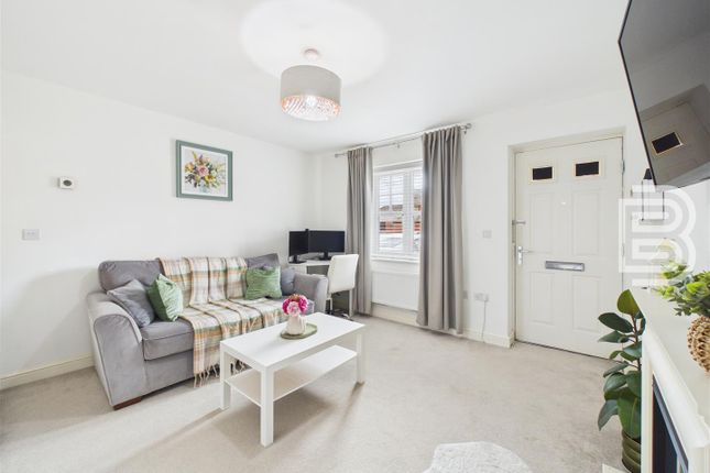 30, Caradon Way, Rugby photo 4