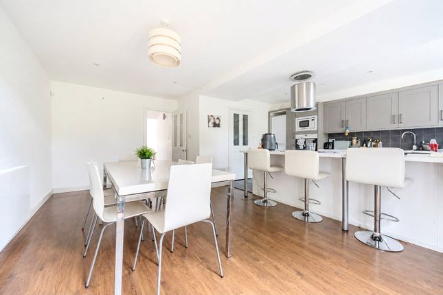 18, Baxendale, London photo 4