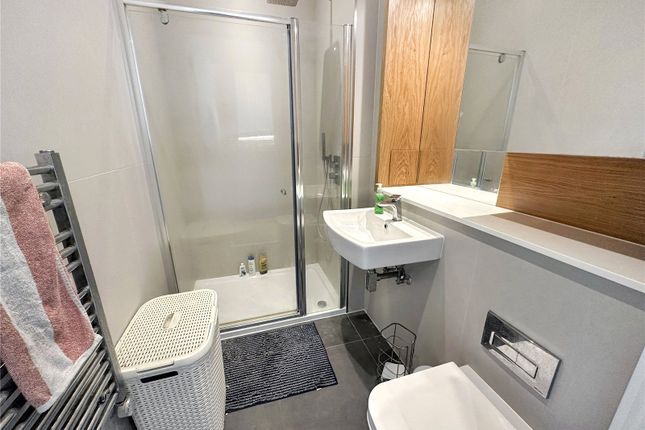 Flat 106, Atria House, 219, Bath Road, Berkshire photo 3