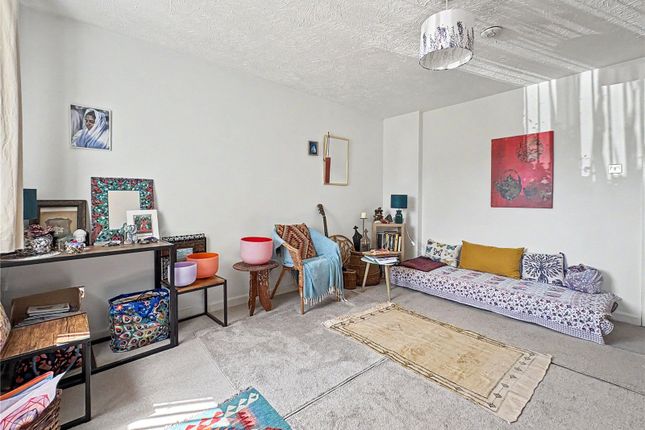 Flat 33, Victoria Court,, Station Road, Somerset photo 2