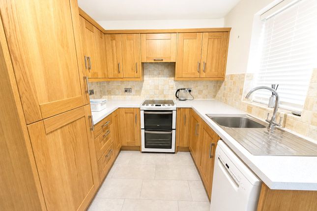12, Fernwood Close, Northallerton photo 2