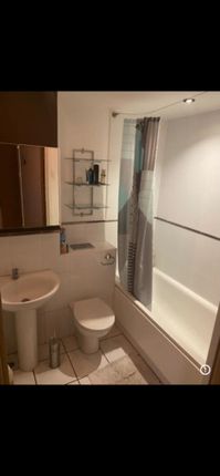 2 Bed Room Flat, Phoenix Court Black Eagle Drive, Northfleet photo 5