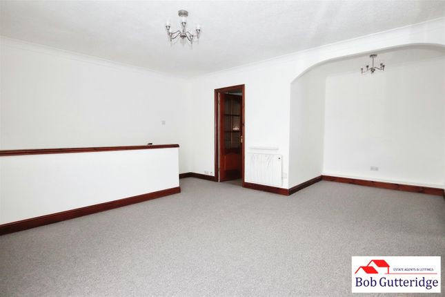 Flat to rent in Tudor Court, Loring Road, Porthil, Newcastle