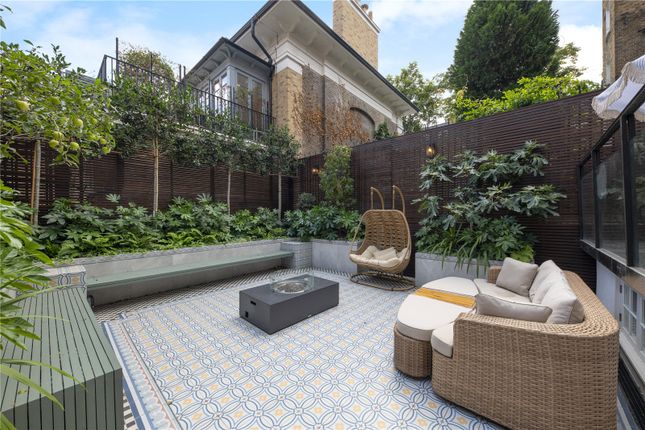 14, Thurloe Place, London photo 2