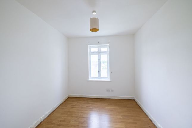 25 Reed Drive, Redhill photo 5