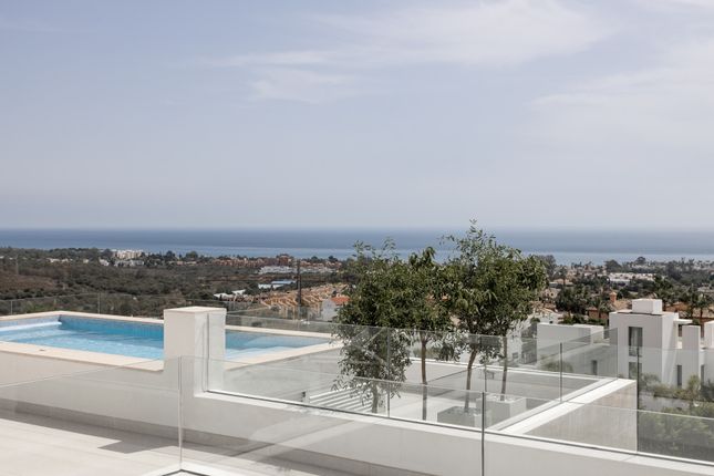 Thumbnail Villa for sale in Los Flamingos, Benahavis, Malaga
